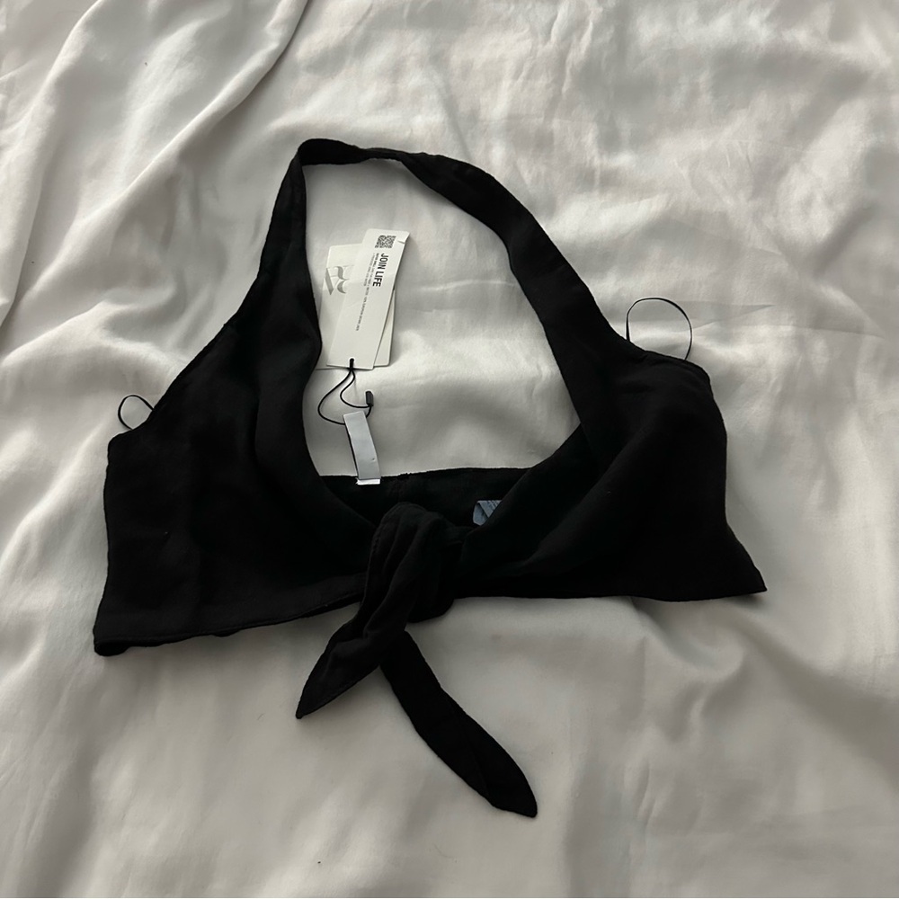 Black Halter Tie Front Crop Top